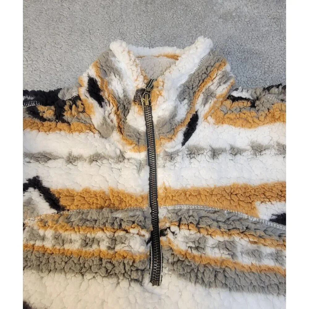 Cabin Fever by Ramatex Sherpa Pullover Bear Sweater - Picture 5 of 15